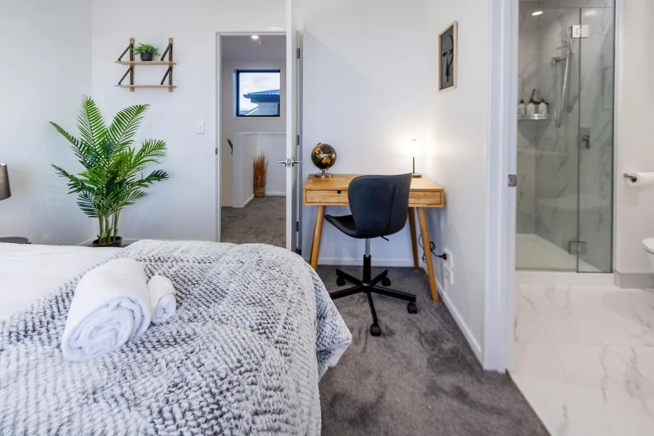 3 Bedroom 2 Bath Central City Κράισττσερτς Διαμέρισμα